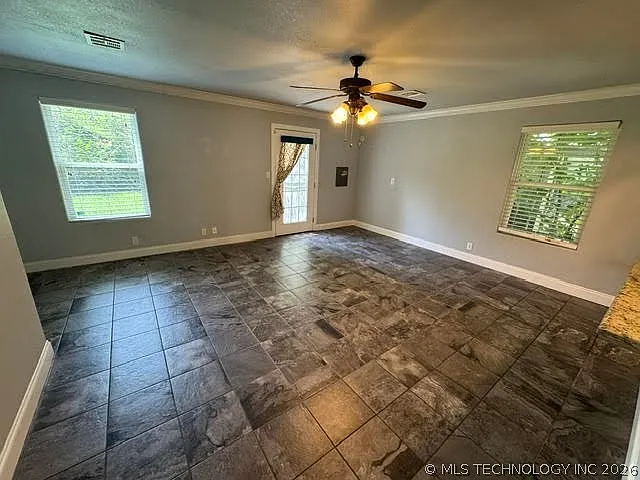 5508 S Newport Ave — Photo 20