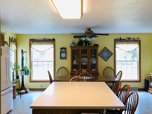 5th image of 5464 Woodlawn Dr