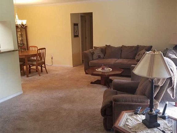 2nd image of 14936 Kent Ct