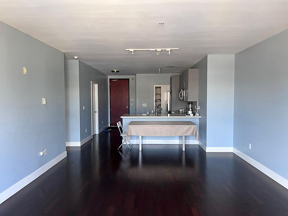 4th image of 1587 15th St APT 405