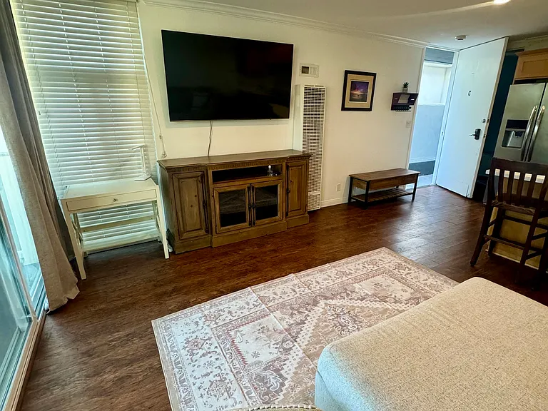 227 Avenida Monterey #C — Photo 5
