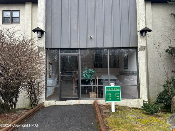 146 Foxfire #306, Mount Pocono, PA 18344
