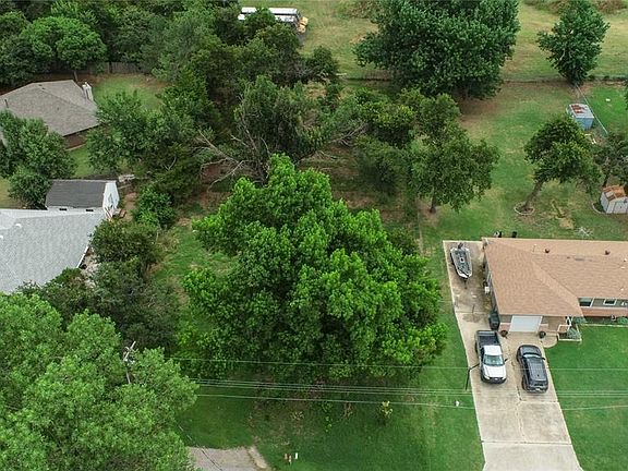 5th image of 234 N Blake Dr #1