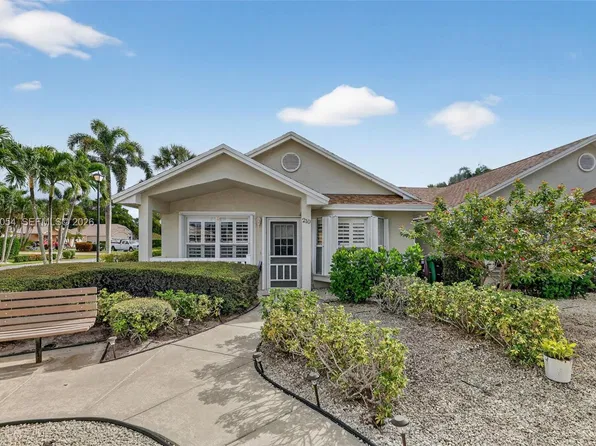 210 NW Zanzibar Pl, Port Saint Lucie, FL 34986
