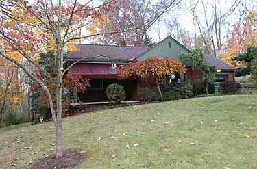 1st image of 958 Delfield Dr