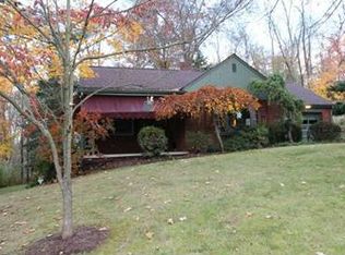 958 Delfield Dr, Bethel Park, PA 15102