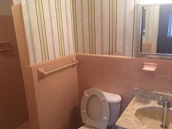 4th image of 677 Royal Palm Blvd