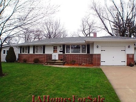 1530 Country Club Dr.