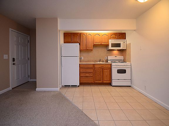 4th image of 612 N 46th St APT 9