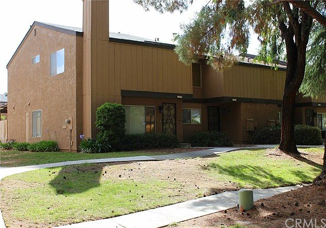 1st image of 144 N Tamarisk St