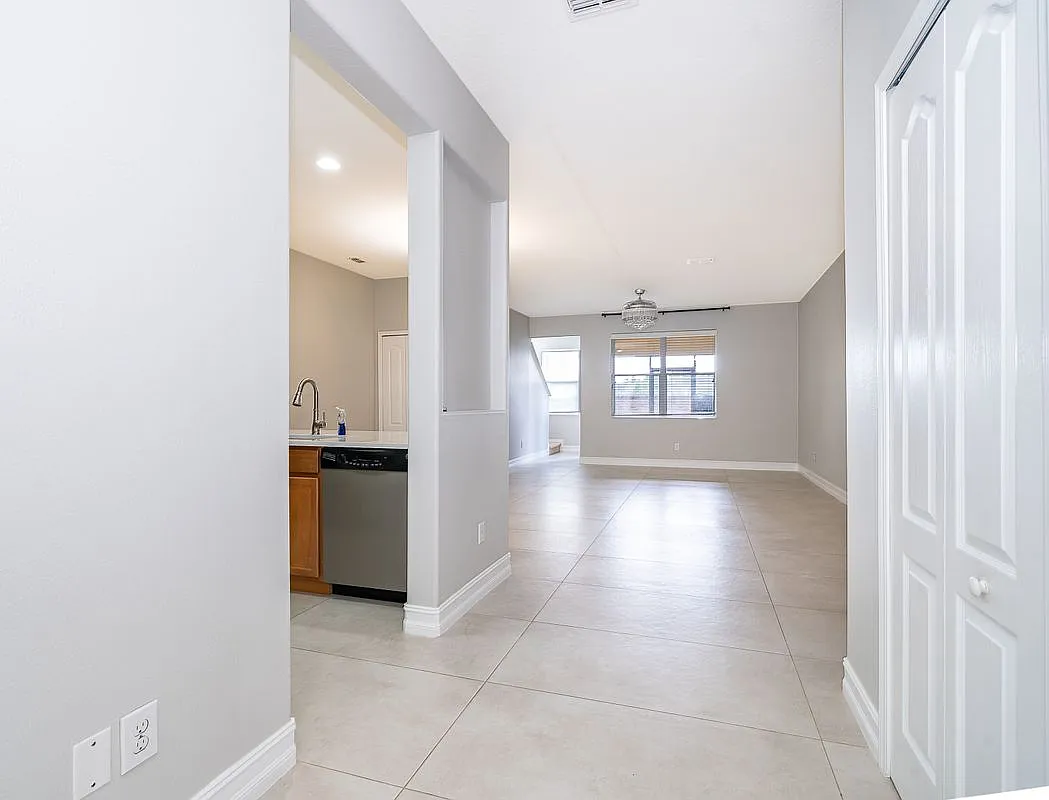 Building Photo - 2942 Rodrick Cir