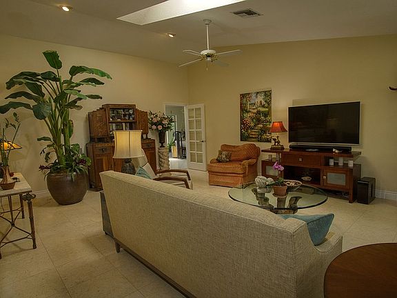 Great rm. to kit./ fam view