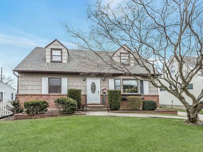 32 Georgia Street, East Northport, NY, 11731