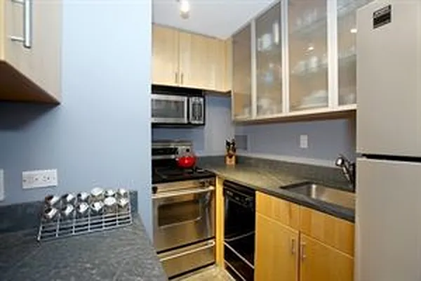 Sold by Douglas Elliman | media 18