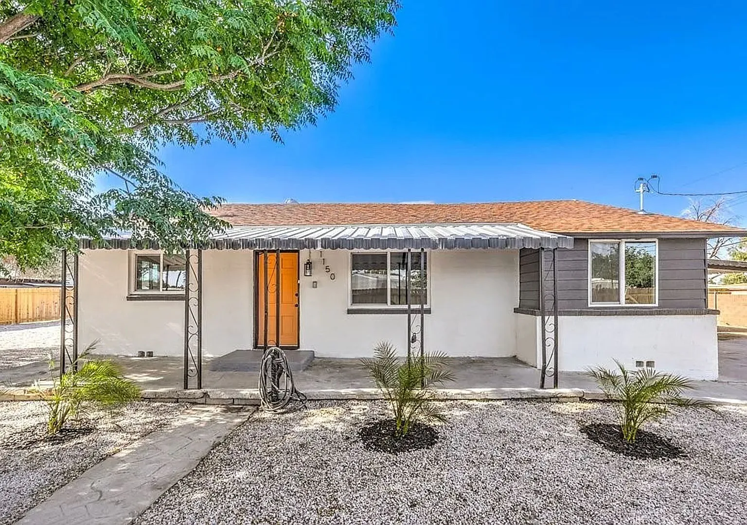 3bed 2 Bath Plus Casita Huge Lot For All Your Rv & Recreational Storage Needs — Photo 2