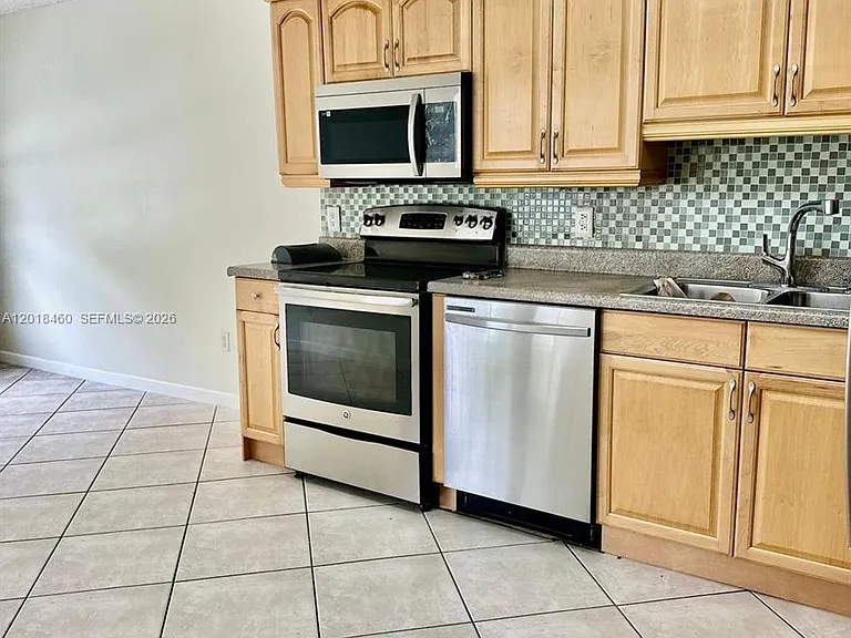 14530 SW 142nd Court Cir — Photo 6
