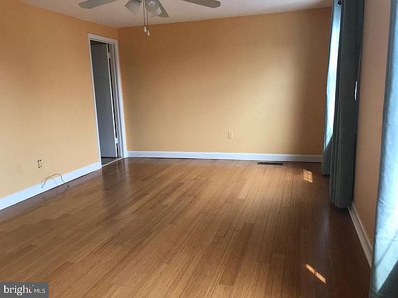 4th image of 3369 Tidewater Ct #B-6