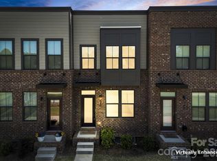 1049 Simcoe Ln, Charlotte, NC 28217