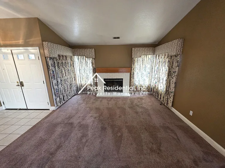 8101 Morgan Hill Way — Photo 5
