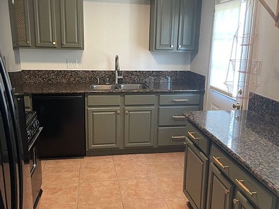 5th image of 4805 61st St