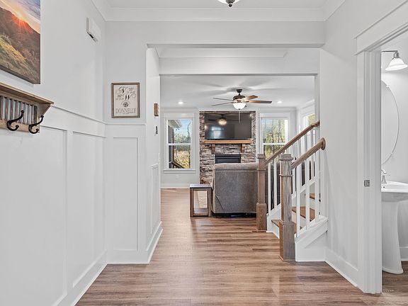 2nd image of 1406 Cotillion Dr