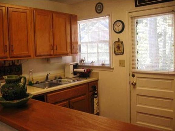 4th image of 214 Dogwood Pl