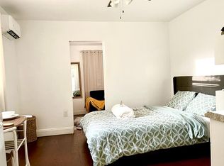 6660 NW 25th Ct, Sunrise, FL 33313