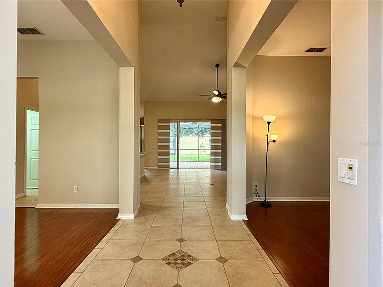 10237 Facet Ct — Photo 6