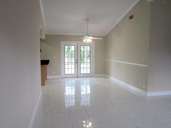 3rd image of 1302 SW 81st Ter