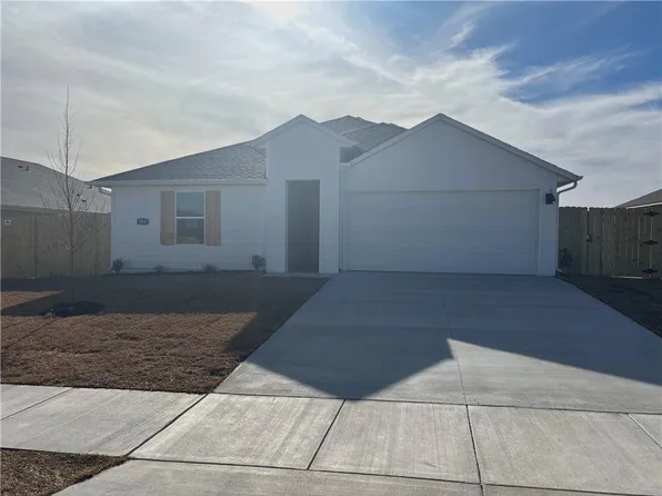981 Sagely St, Prairie Grove, AR 72753