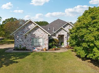 5400 Rolling Oaks Trl, Muskogee, OK 74401