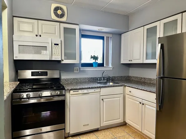 62-36 59th Dr #B-1, Maspeth, NY 11378