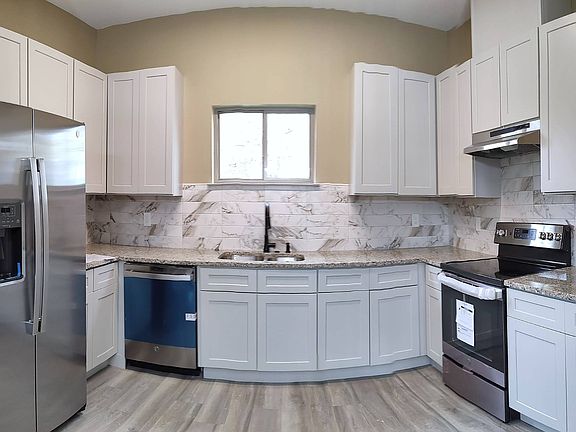 3rd image of 835 Birch Ln #17
