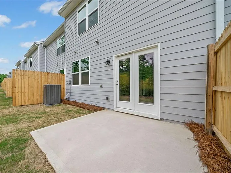 602 Jervis Way — Photo 20