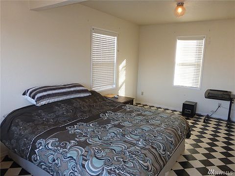 5th image of 207 S Pearl St