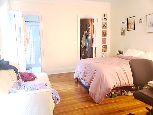 3rd image of 527 W 110th St APT 35