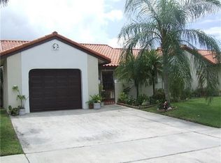 10 Capitol Ct, Deerfield Beach, FL 33442
