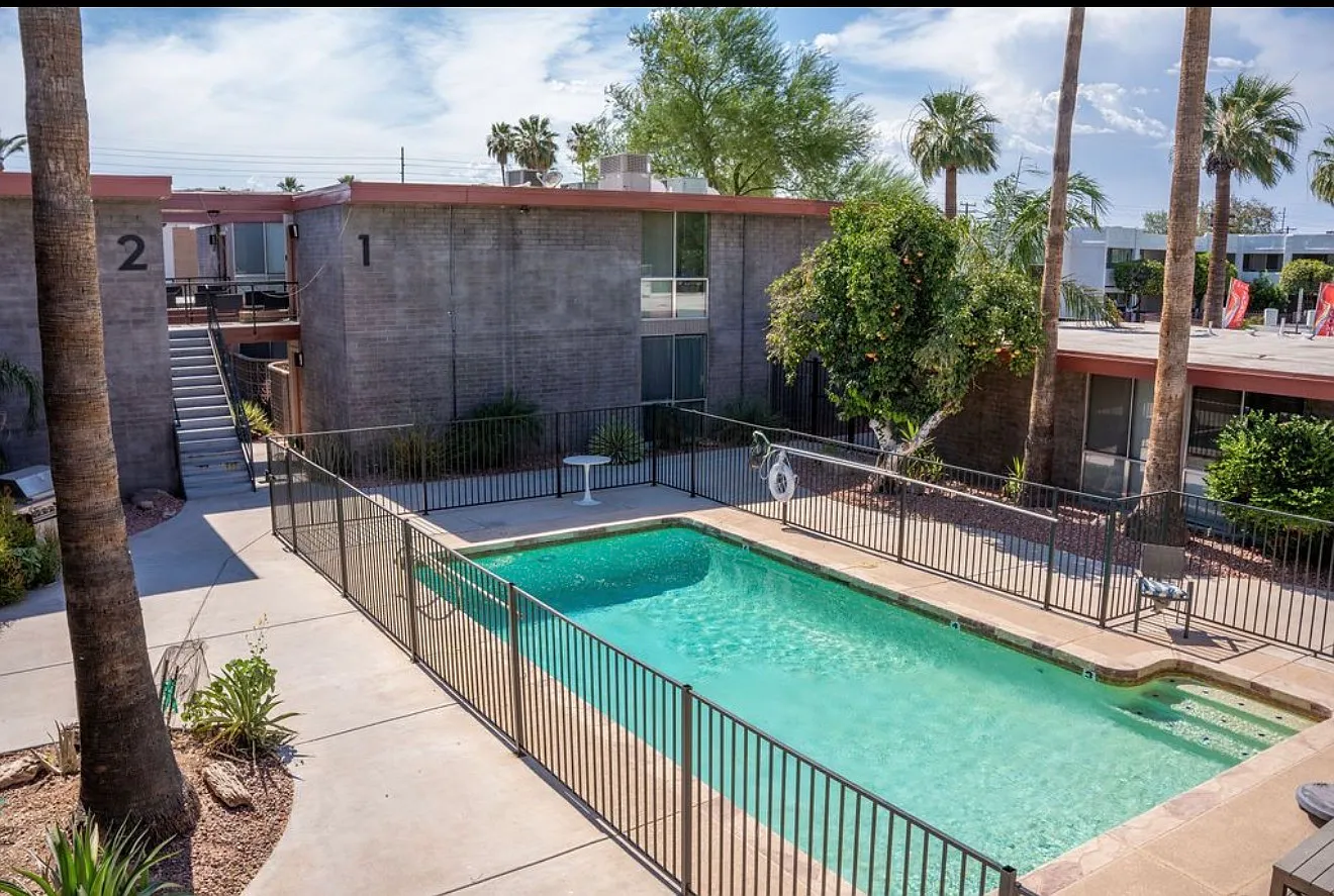 3 bed, 1614 sqft, $2,100 — Photo 1