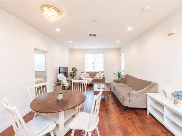 1352 Scholarship, Irvine, CA 92612