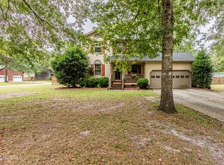 1142 Lakeview Ave, Richlands, NC 28574