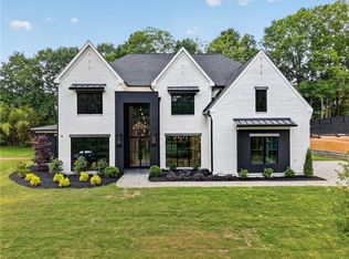 423 Lynne Cir, Alpharetta, GA 30009