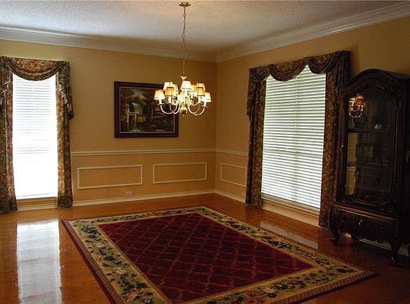 3rd image of 3108 Glenmere Ct
