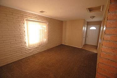 3rd image of 405 N 47th Pl
