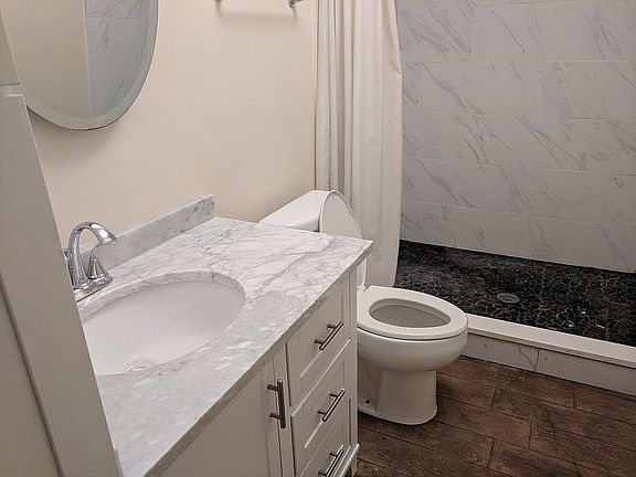 4th image of 1921 W Diamond St