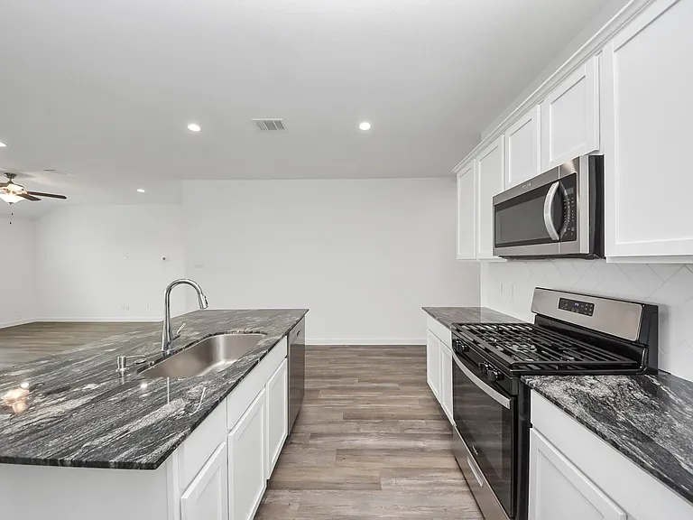 8614 Shumard Oak Dr — Photo 13