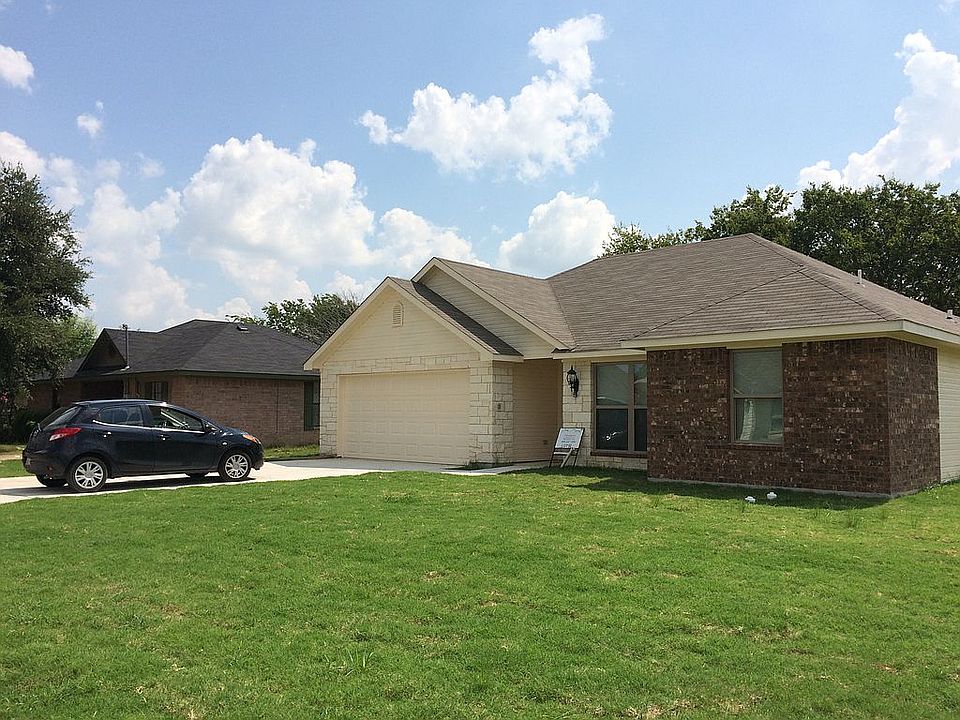 1st image of 1601 Melody Cir