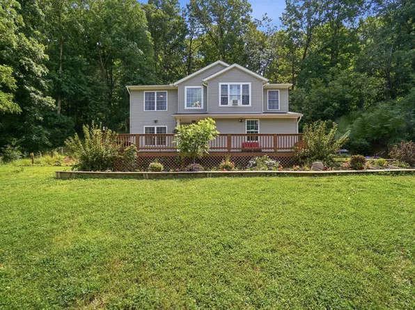 9535 Rain Rock Rd, Newark, OH 43055
