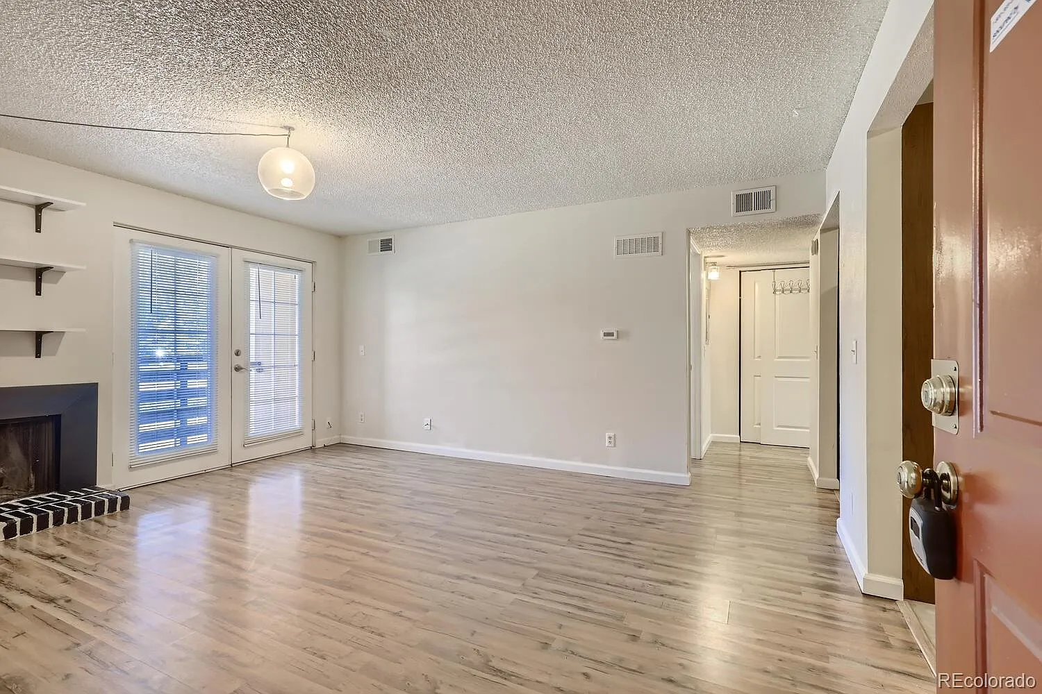1 bed, 714 sqft, $1,450 — Photo 1