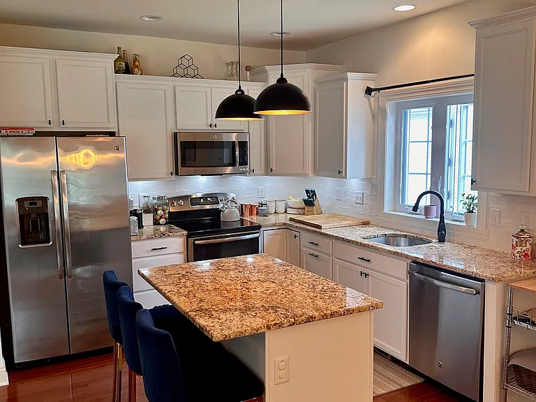8 Lakepointe Way — Photo 9