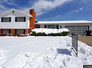 1241 Kingsbury Dr, Casper, WY 82609